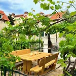 Апартаменты Luxury Minerva Gardens