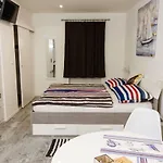 Апартаменты Luxury Minerva Gardens *