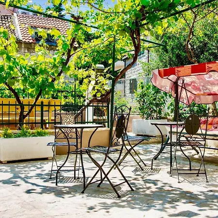 Apartment Luxury Minerva Gardens