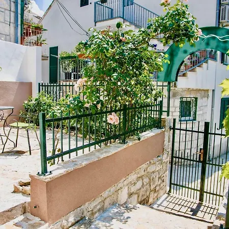 Apartment Luxury Minerva Gardens