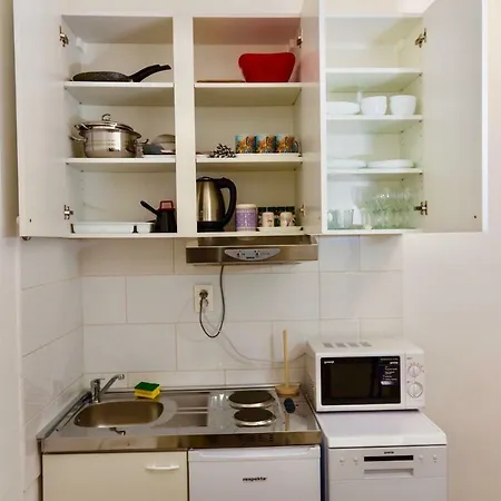 Luxury Minerva Gardens Apartment