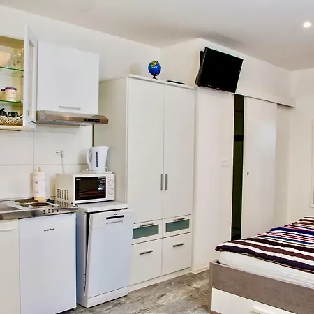 Apartment Luxury Minerva Gardens