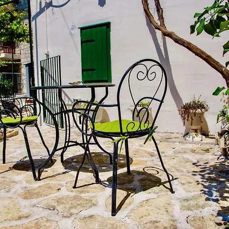 Luxury Minerva Gardens *