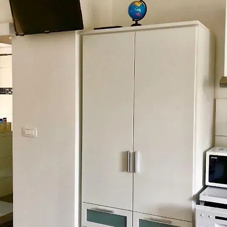 Luxury Minerva Gardens شقة سبليت