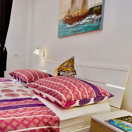 Luxury Minerva Gardens شقة *